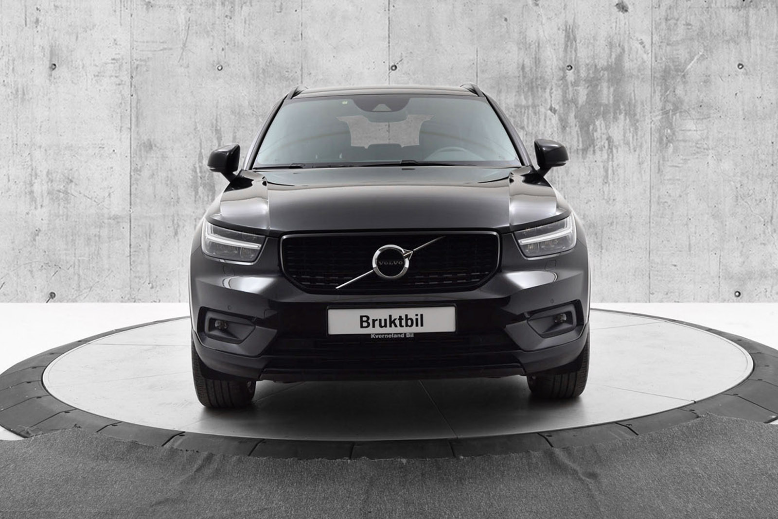 2021 Volvo XC40 T5 Twin Engine FWD R-design image