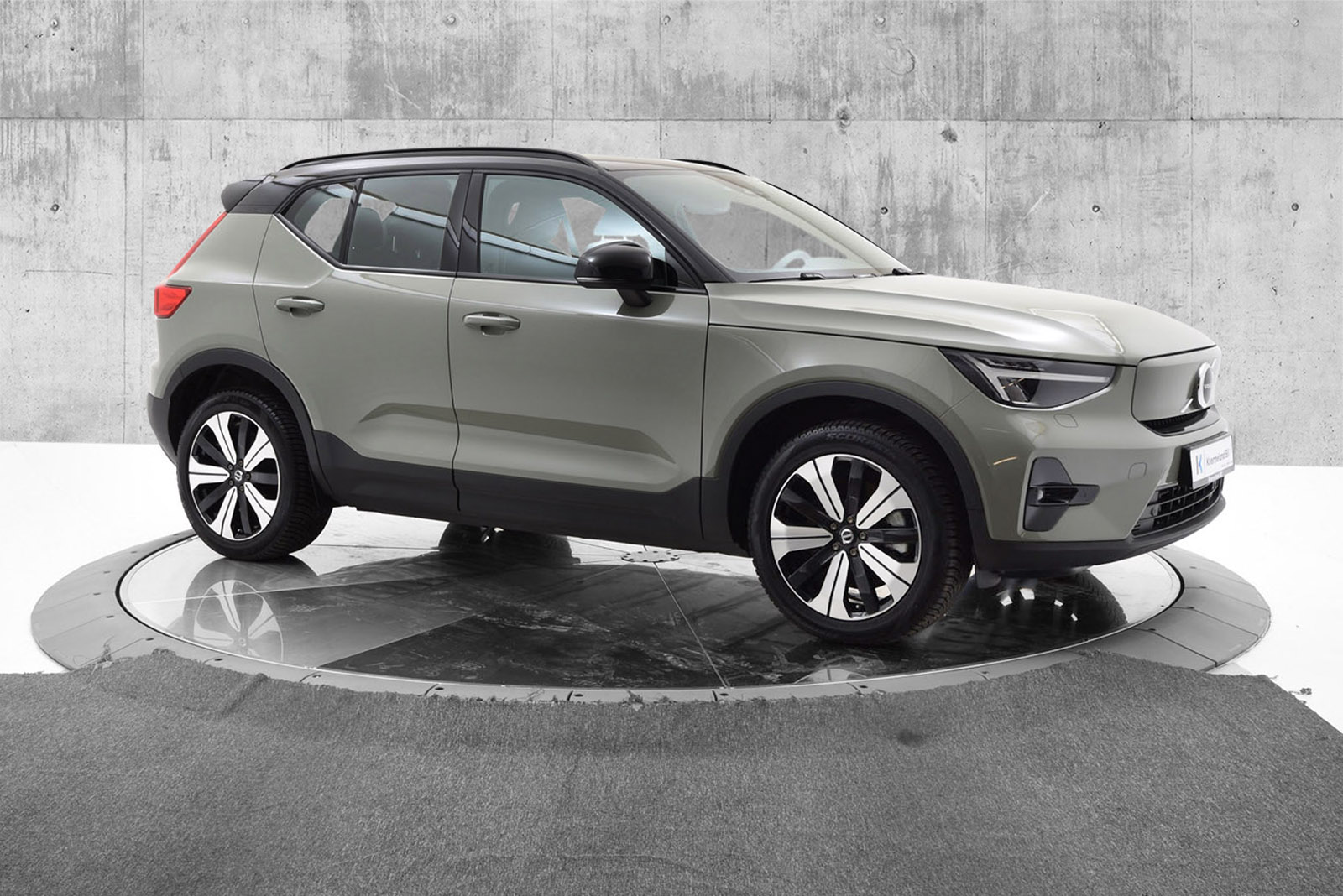 2023 Volvo XC40 Recharge Twin 408hk AWD Plus image