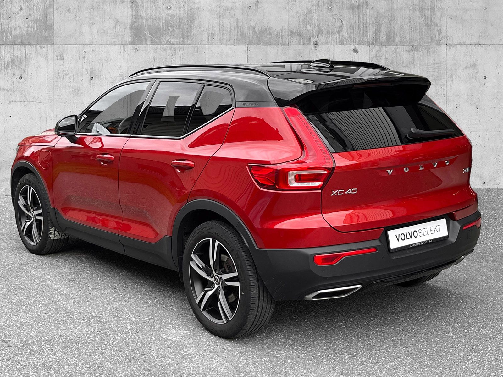 2020 Volvo XC40 T5 Twin Engine FWD R-design image