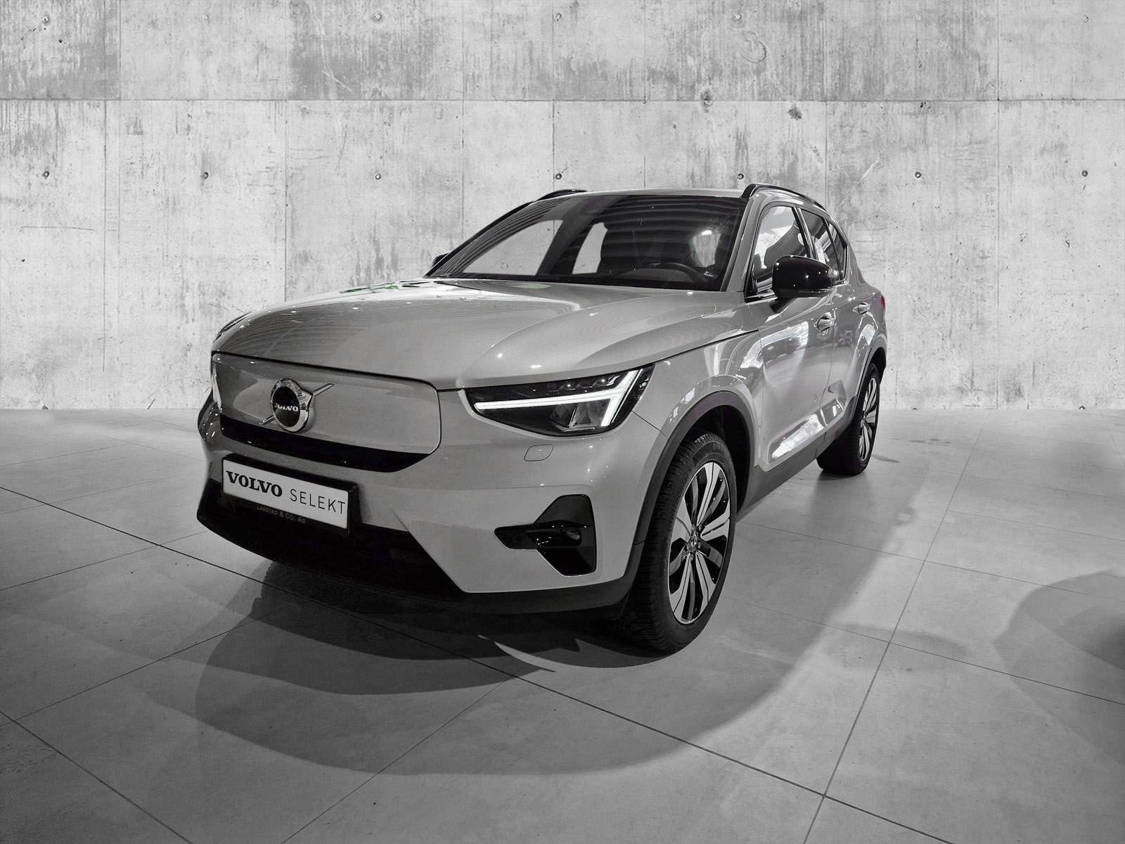 2023 Volvo XC40 Recharge Twin 408hk AWD Plus image