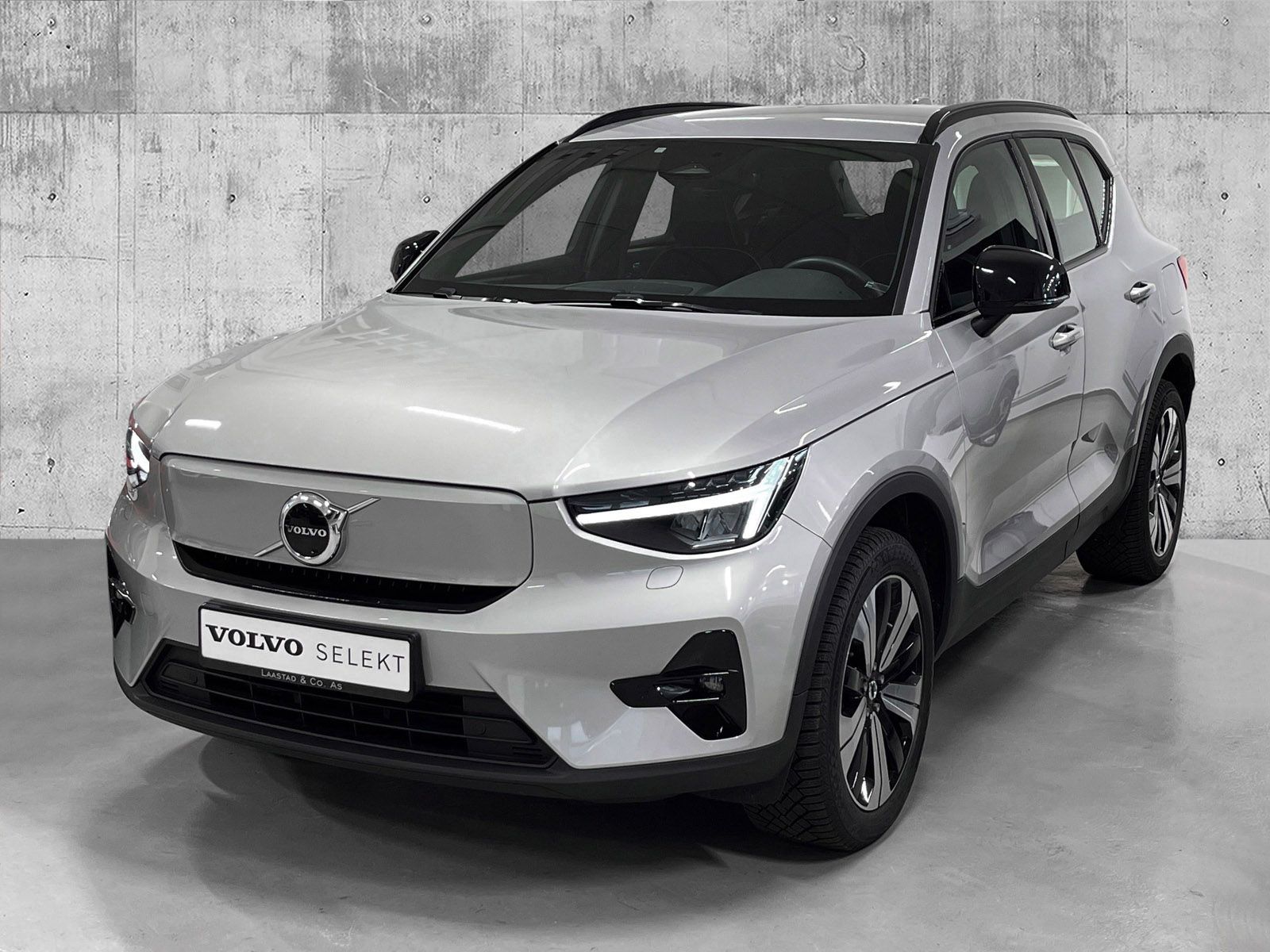 2023 Volvo XC40 Recharge Twin 408hk AWD Plus image