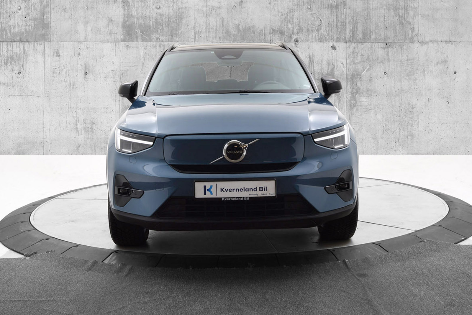 2023 Volvo XC40 Recharge Twin 408hk AWD Plus image