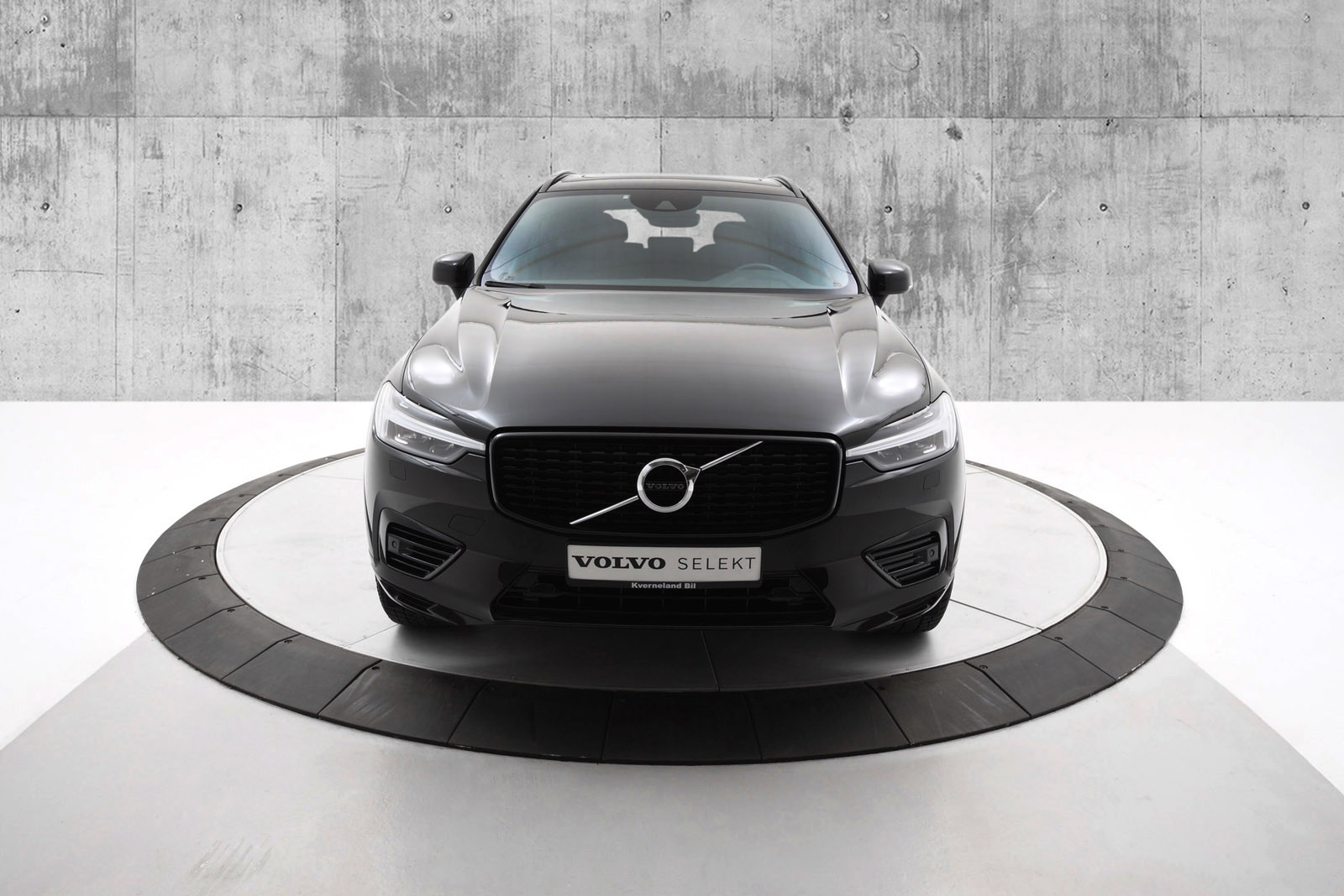 2021 Volvo XC60 T6 AWD R-design image