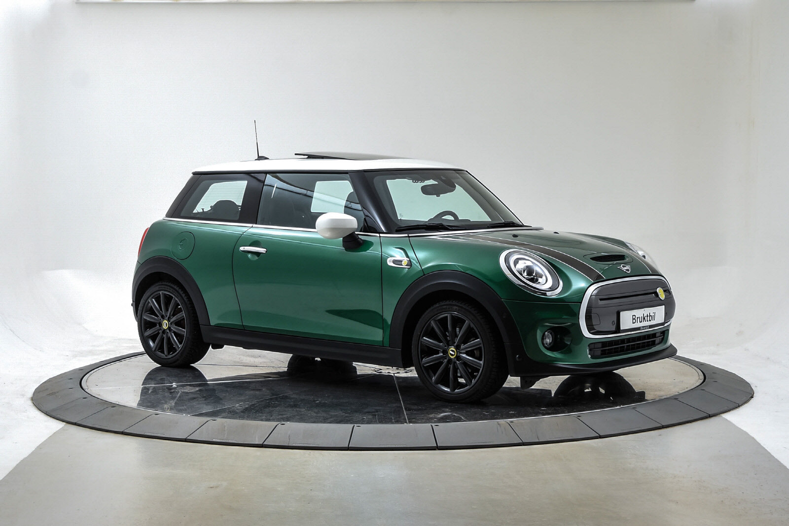 MINI Cooper SE, 184hp, 2020