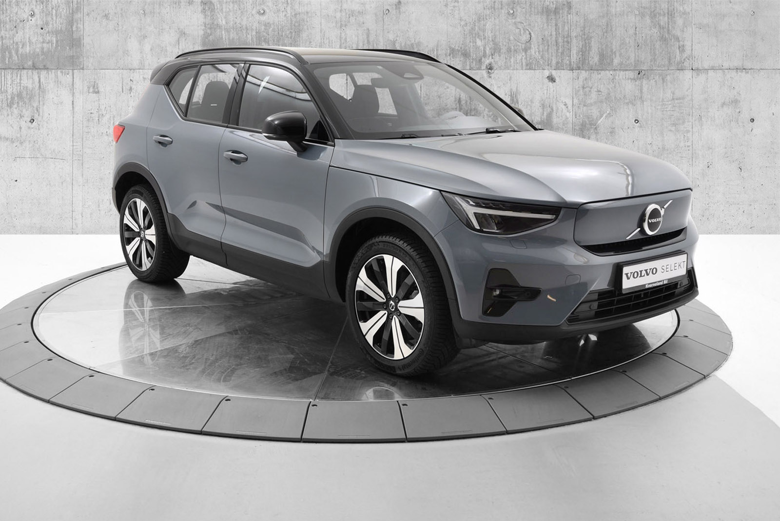 2023 Volvo XC40 Recharge Twin 408hk AWD Plus image