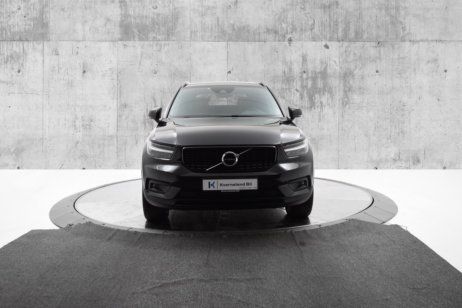 2021 Volvo XC40 T5 Twin Engine FWD R-design image