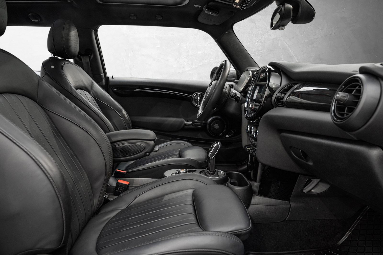 MINI Cooper SE, 184hp, 2020