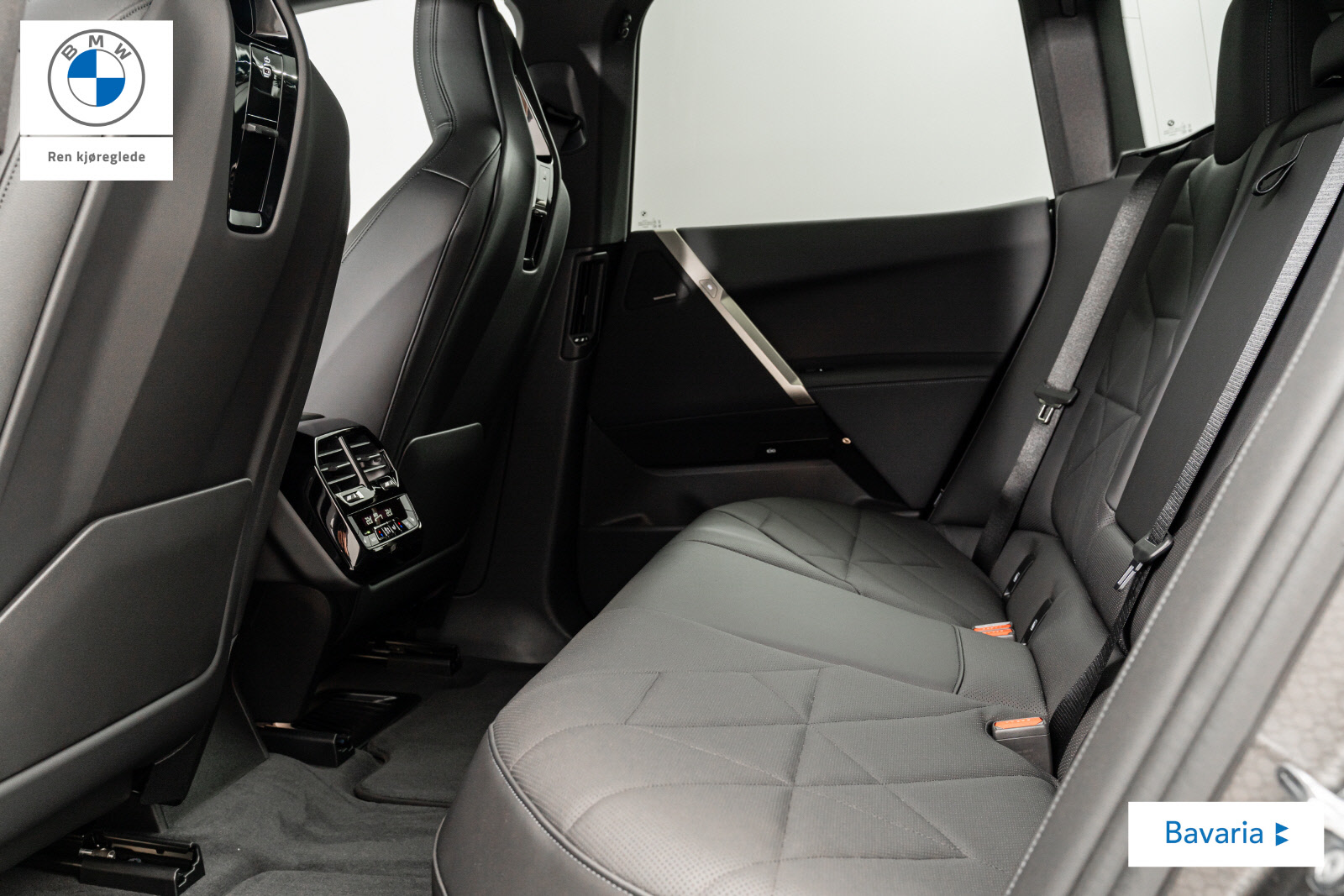 BMW iX xDrive40, 326hk, 2024