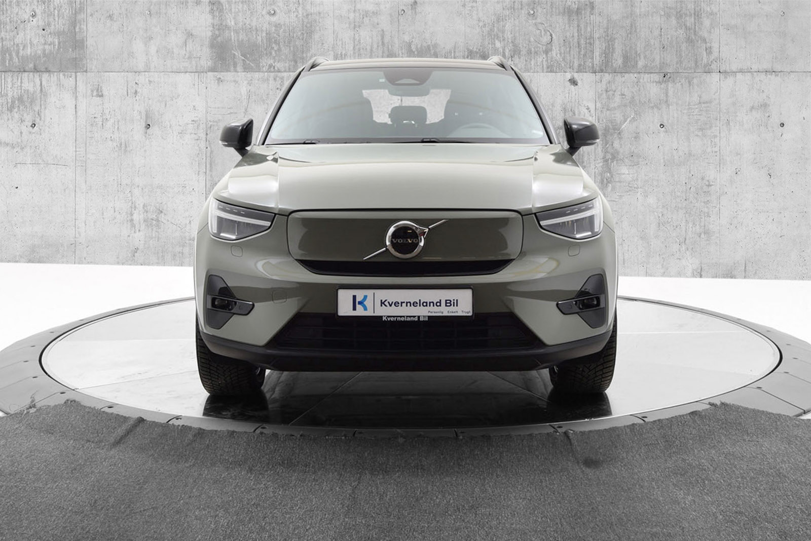 2023 Volvo XC40 Recharge Twin 408hk AWD Plus image