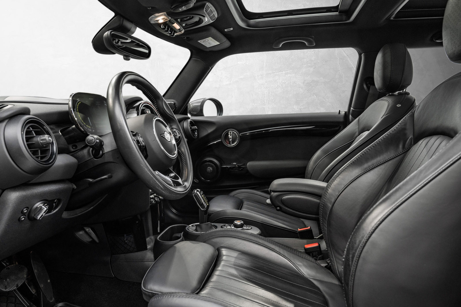 MINI Cooper SE, 184hp, 2020