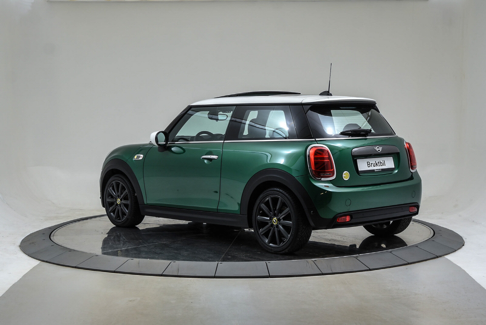 MINI Cooper SE, 184hp, 2020